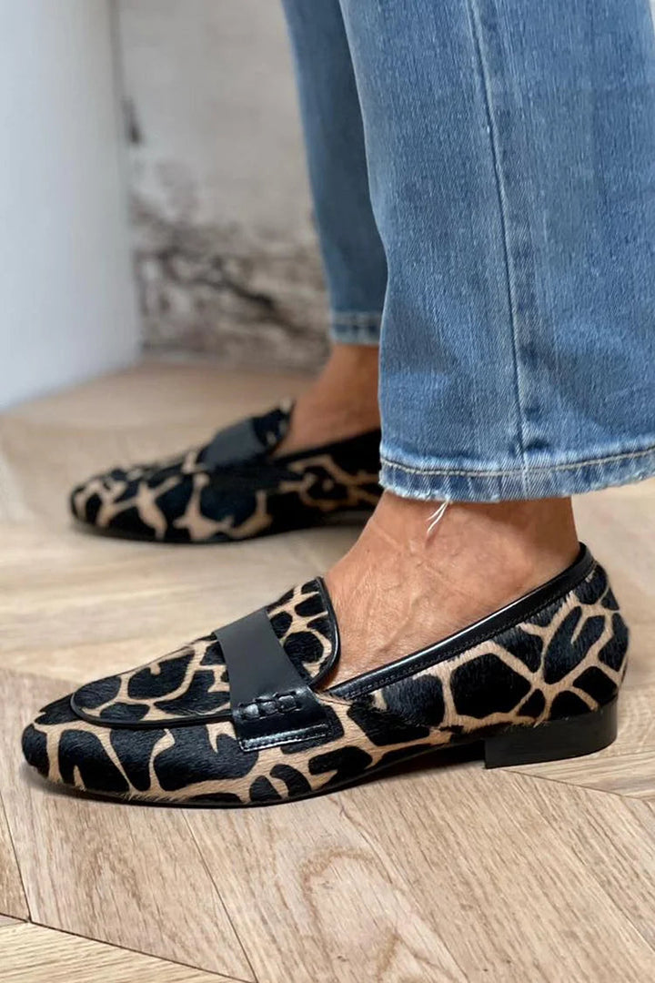 Nora | Unikke loafers med lav hæl" can be rewritten as "Nora | Unikke loafers med lav hælhøjde.