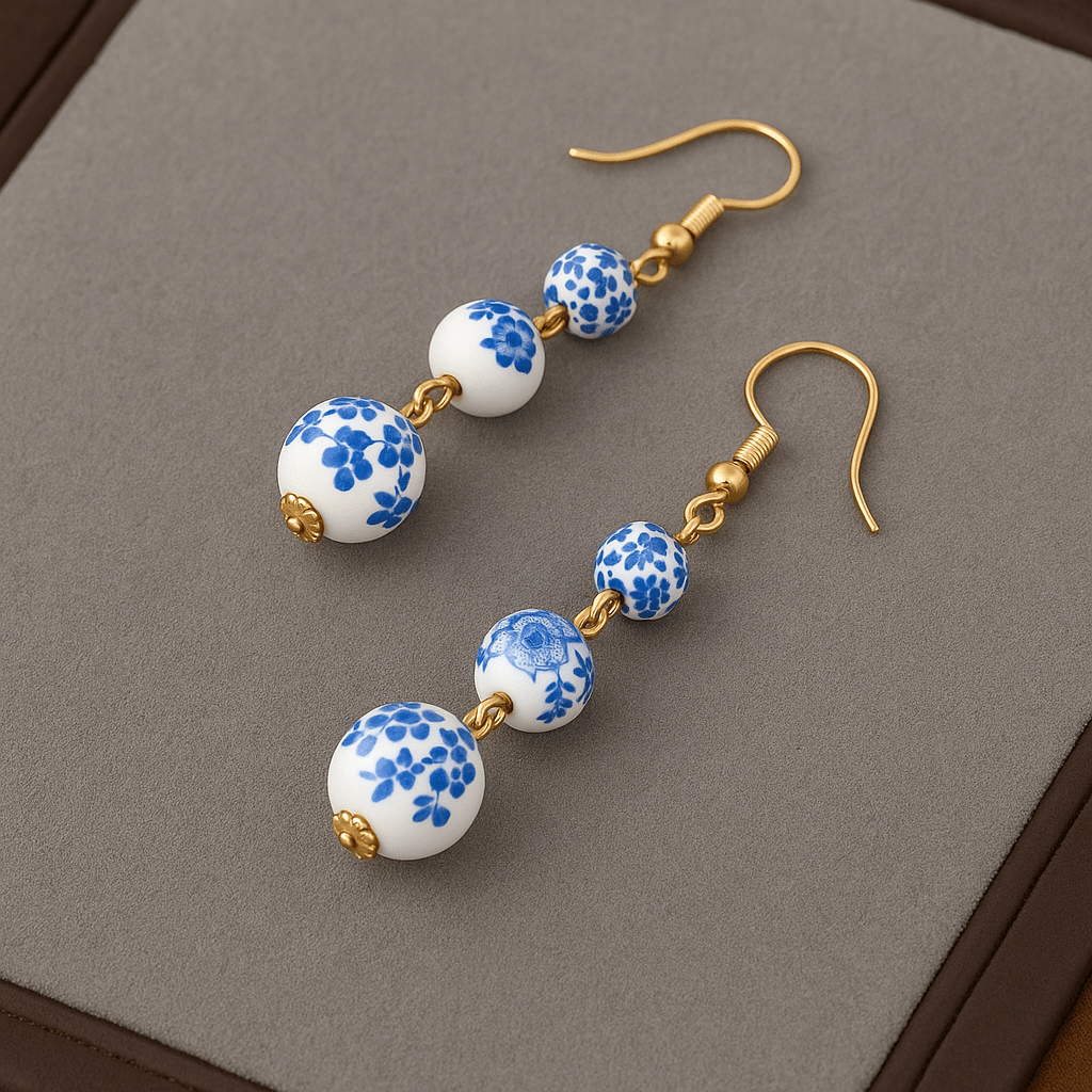 Albertha | Blå Øreringe" can be rewritten as "Albertha | Blue Earrings.