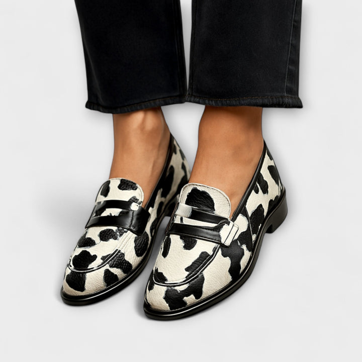 Victoria | Klipklapper med Udgivelse" can be rewritten as "Victoria | Flip-Flops with Release