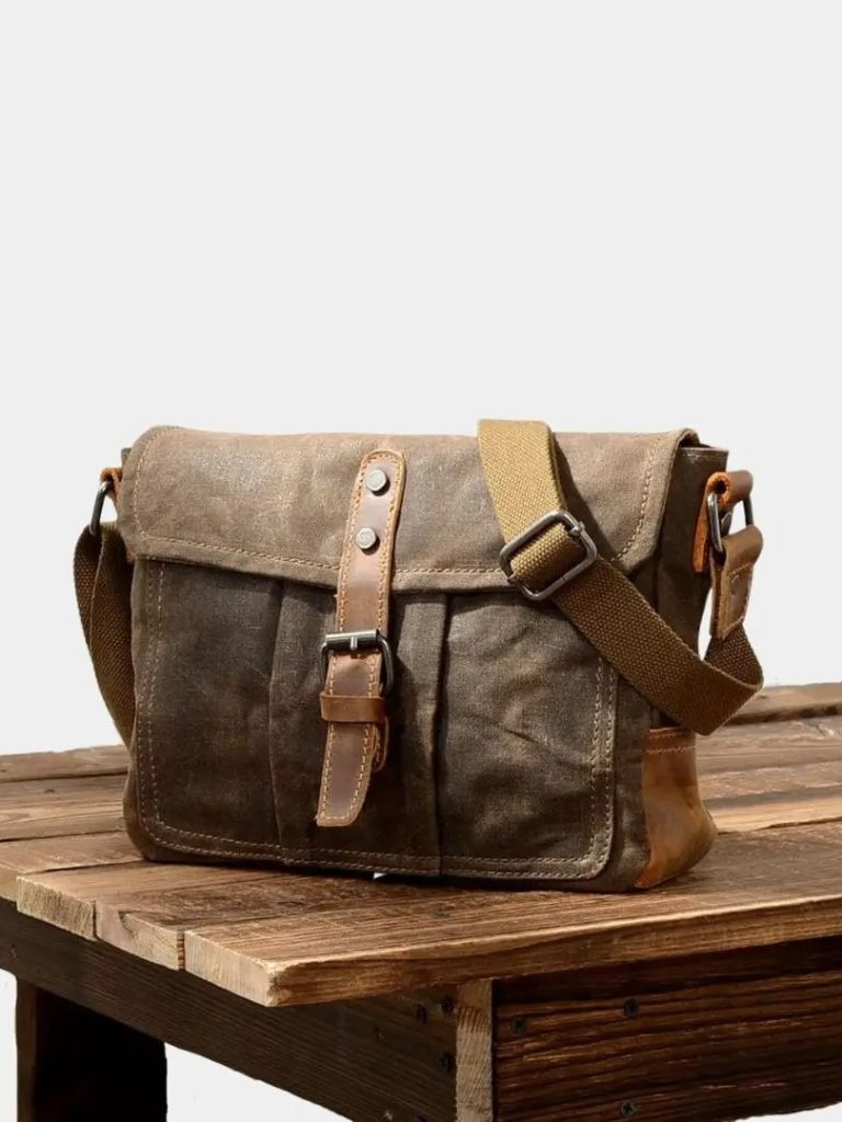 Elias™ Balmoral Courier Bag