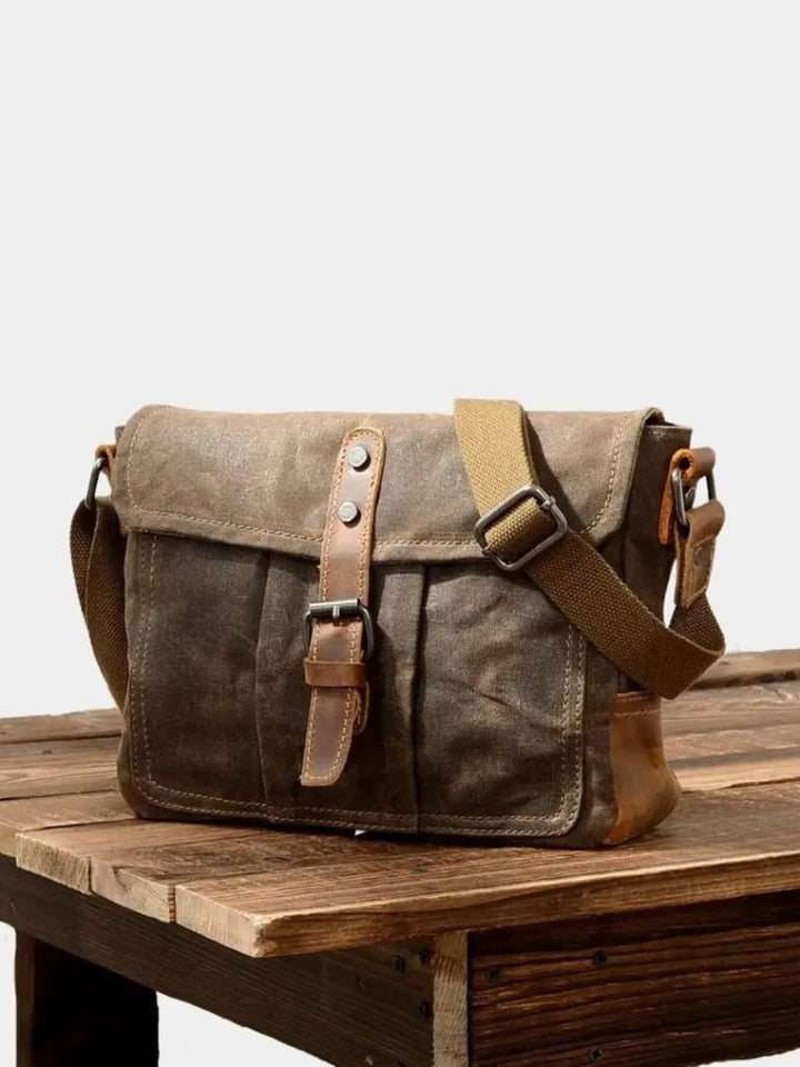 Elias™ Balmoral Courier Bag