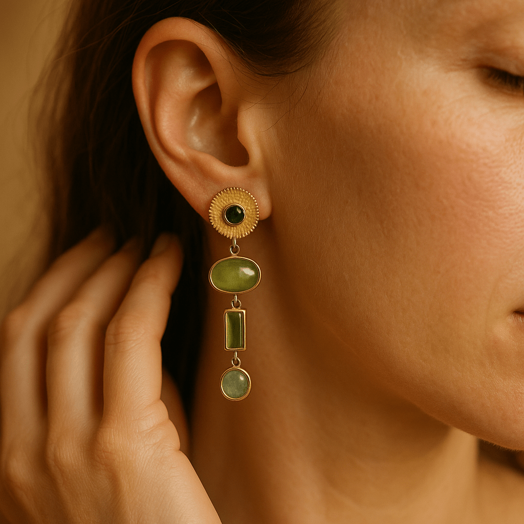 Gry | Gyldne Skovøreringe" can be rewritten as "Gry | Golden Forest Earrings.