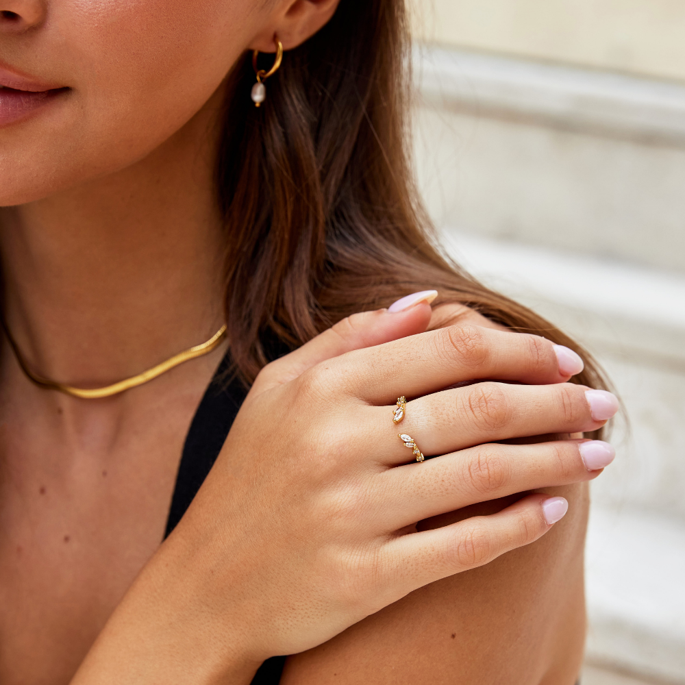 Krystal Gold Vine Ring