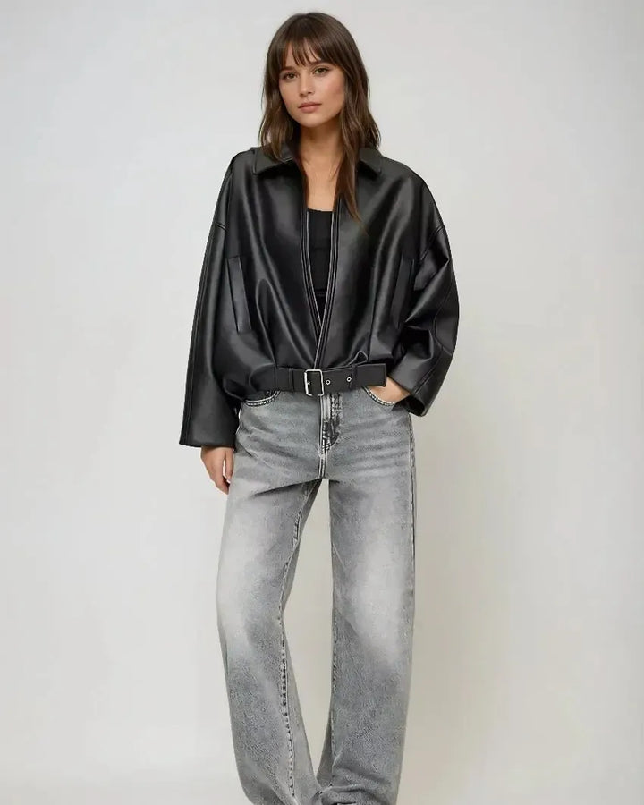 Louise | Vegansk Læderjakke i Stilig Design