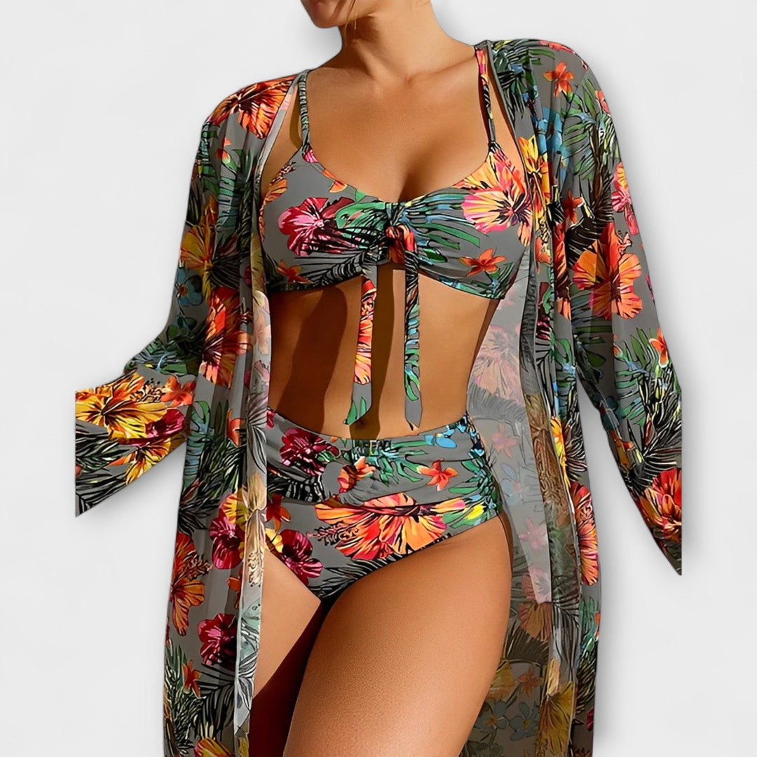 Luna | Bather