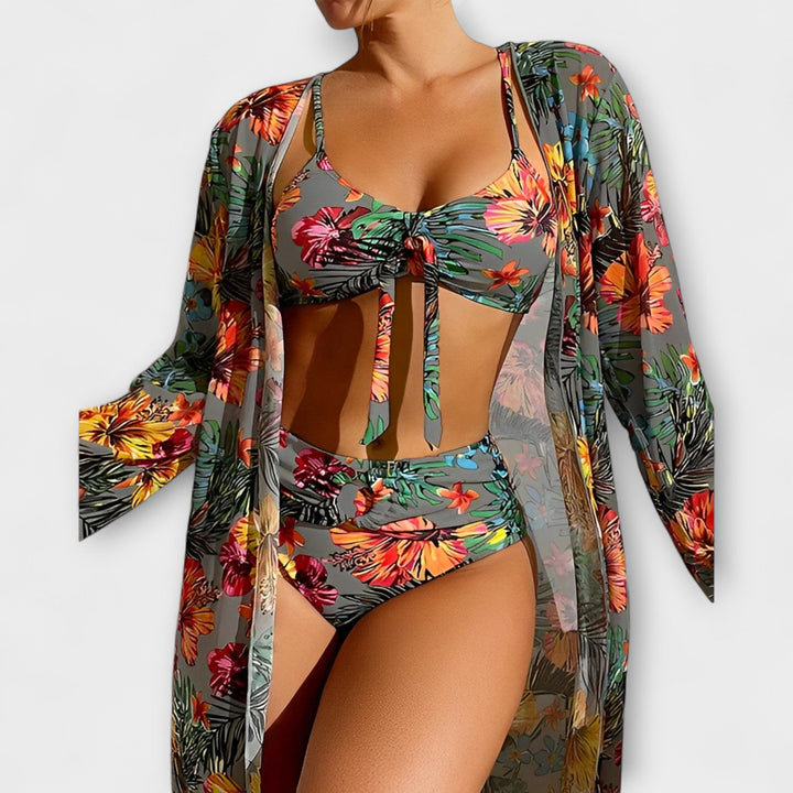 Luna | Bather