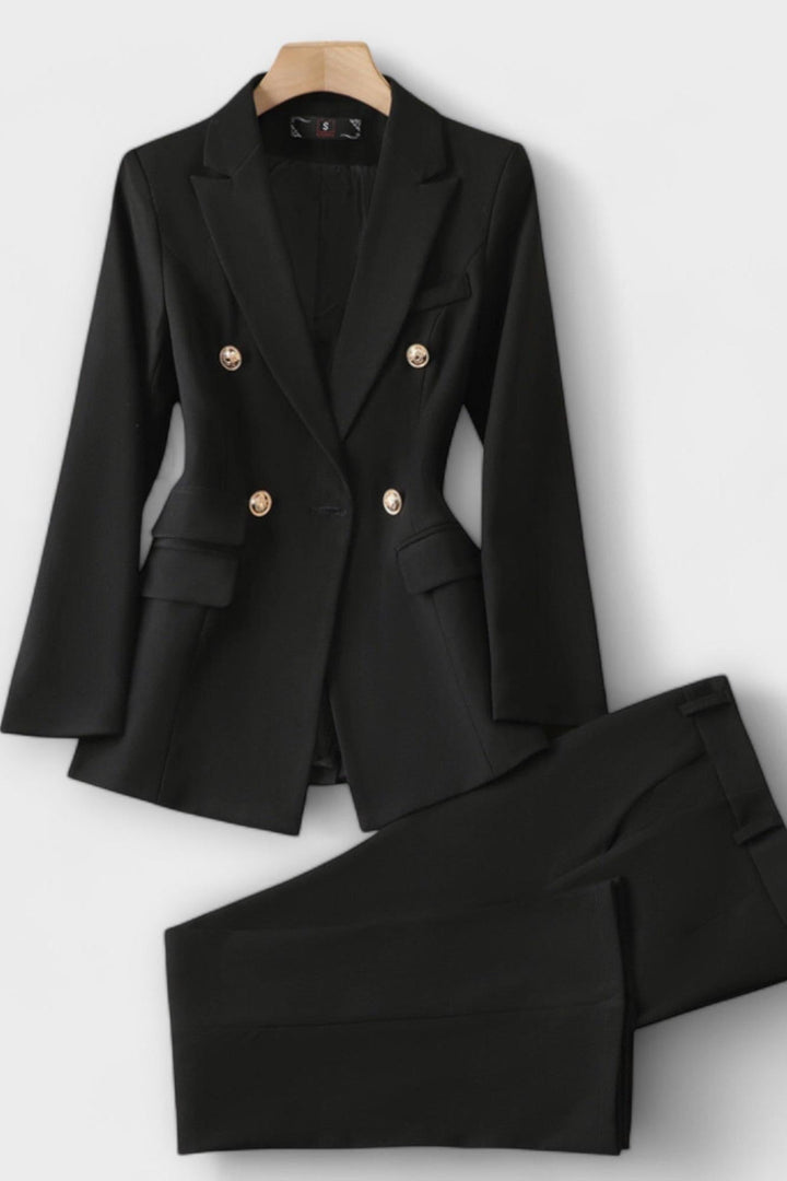 "Malene | Struktureret Sæt" could be rewritten as "Malene | Struktureret Outfit".