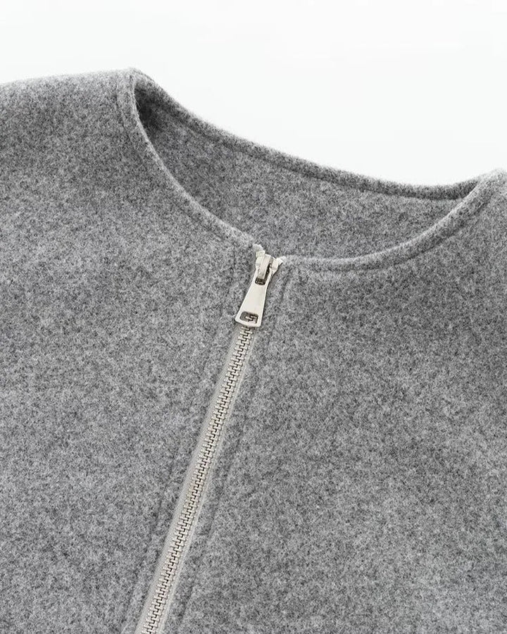 Mette | Kort Bomberjakke" can be rewritten as "Mette | Cropped Bomber Jacket.