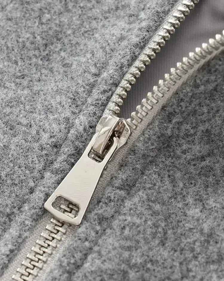 Mette | Kort Bomberjakke" can be rewritten as "Mette | Cropped Bomber Jacket.