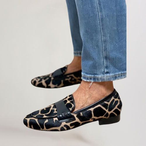 Nora | Unikke loafers med lav hæl" can be rewritten as "Nora | Unikke loafers med lav hælhøjde.
