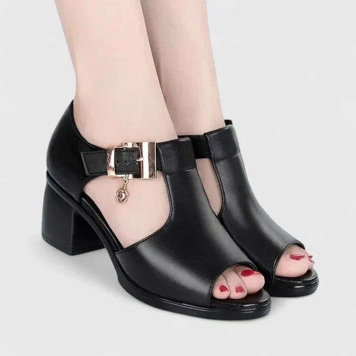 Pernille | Chic Sandals