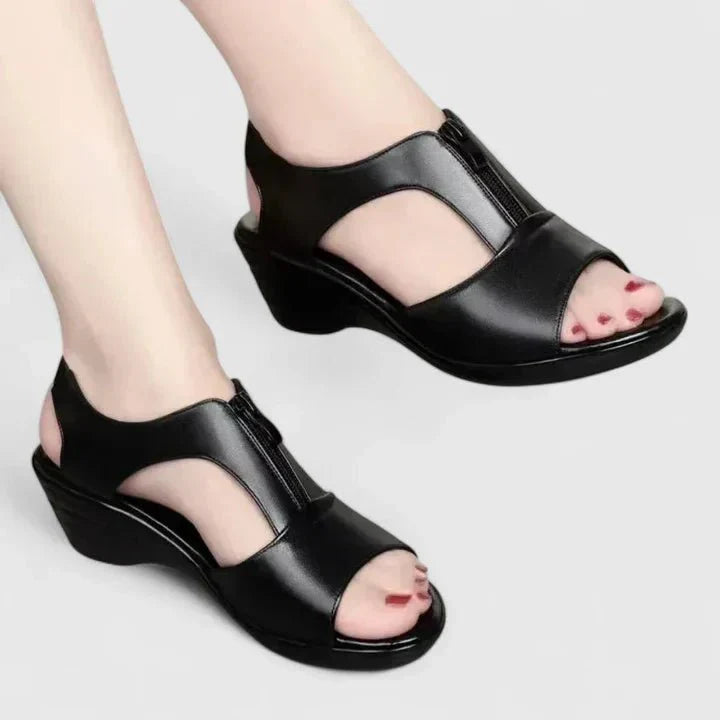Pernille | Chic Sandals