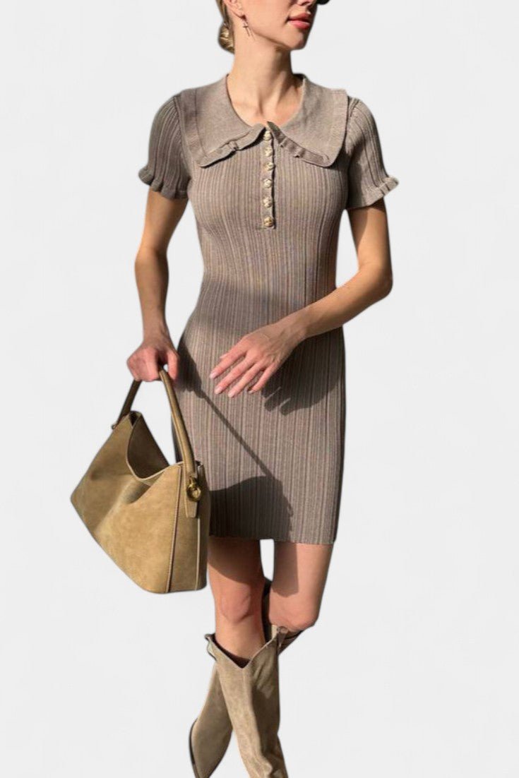 "Tanja | Strikket Kjole" can be rewritten as "Tanja | Strikket Kjole i Stilren Design".