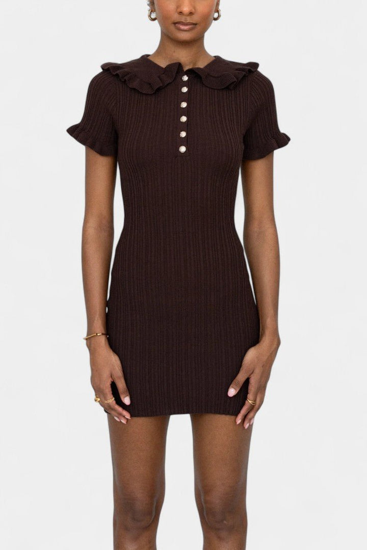 "Tanja | Strikket Kjole" can be rewritten as "Tanja | Strikket Kjole i Stilren Design".