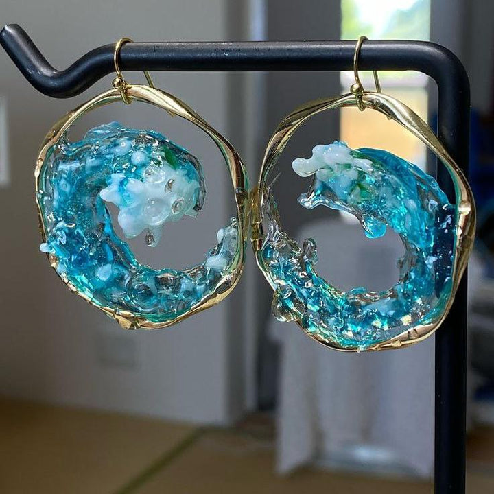 Tilde | Connection to the Sea