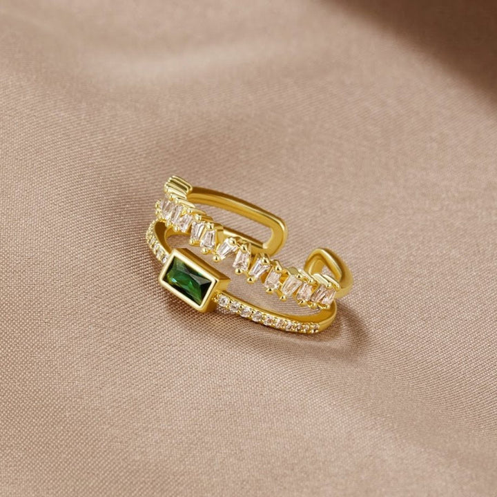 Lagdelt krystalring