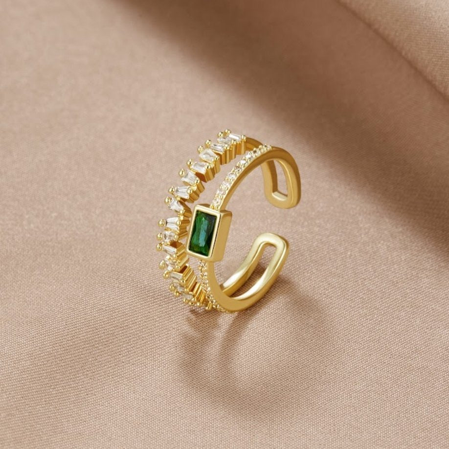 Lagdelt krystalring