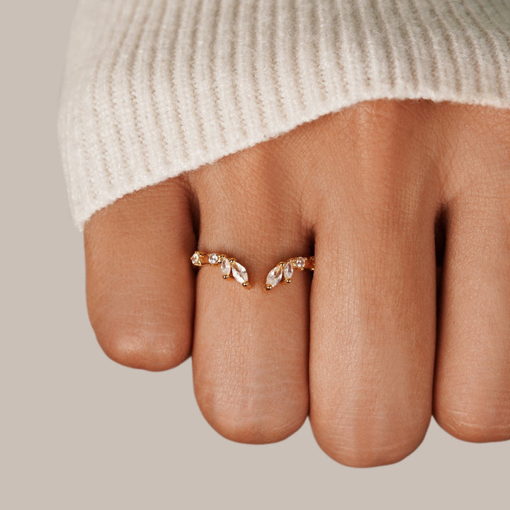 Krystal Gold Vine Ring